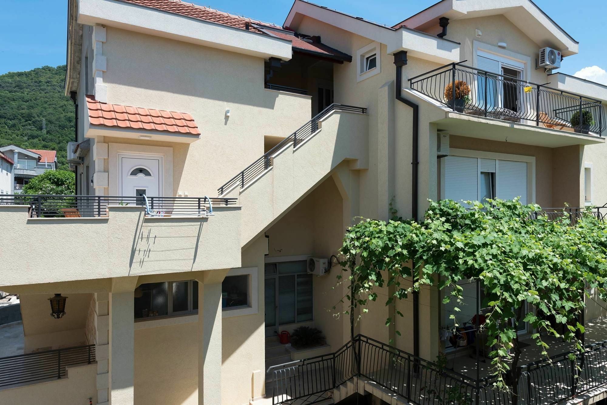 42° North Apartments Tivat Zewnętrze zdjęcie